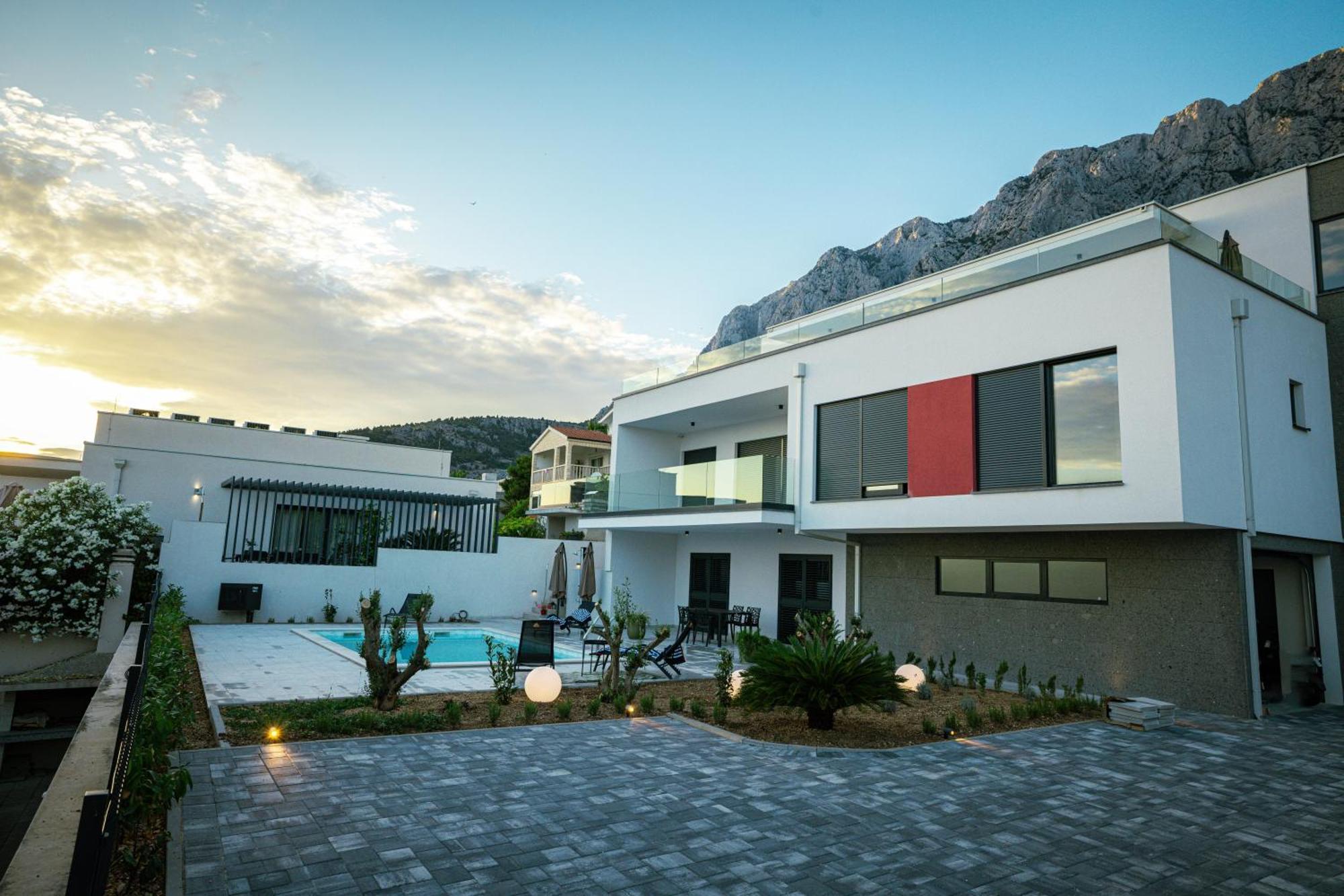 Silva Maris Apartments Макарска Экстерьер фото