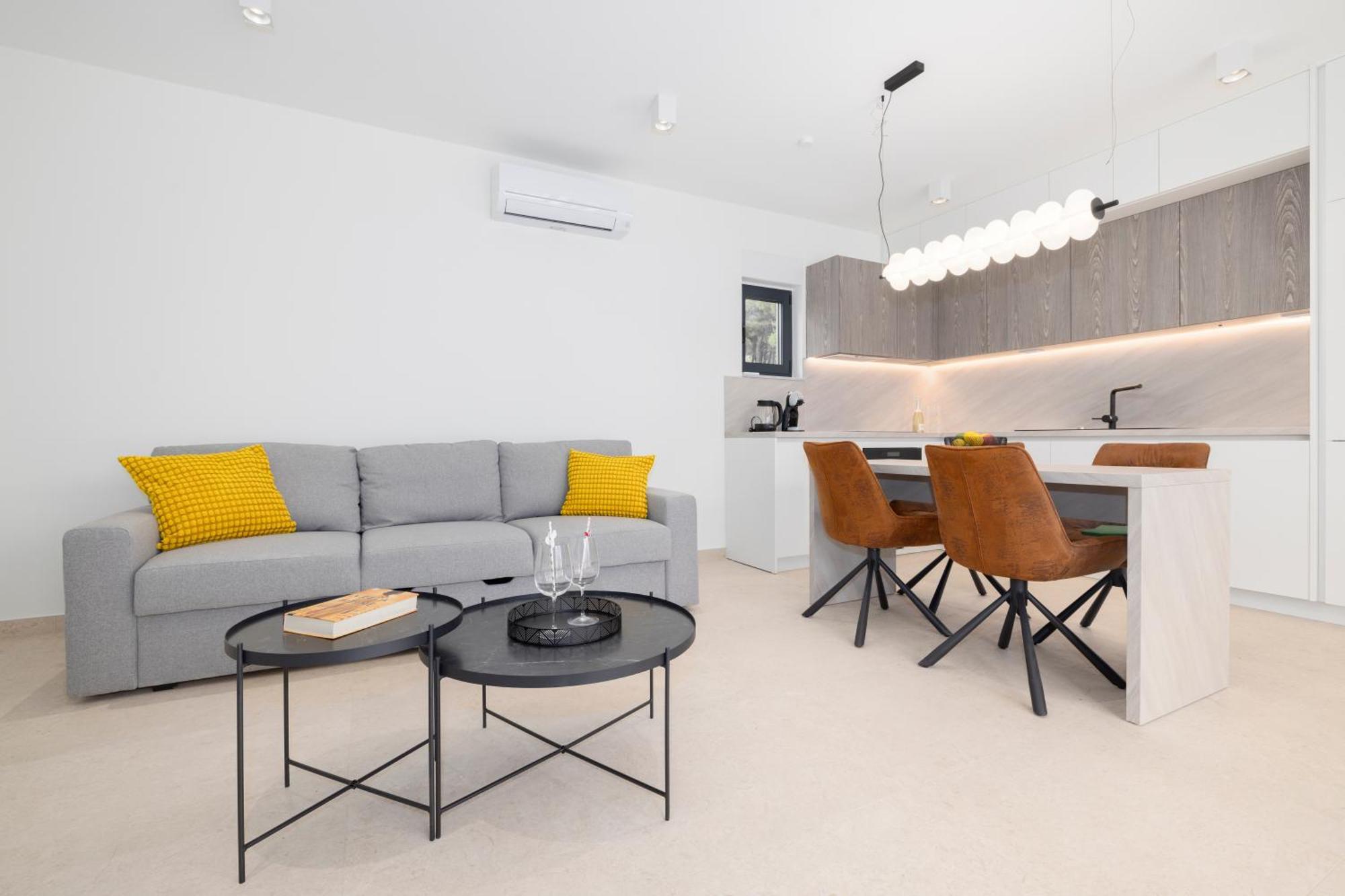 Silva Maris Apartments Макарска Экстерьер фото